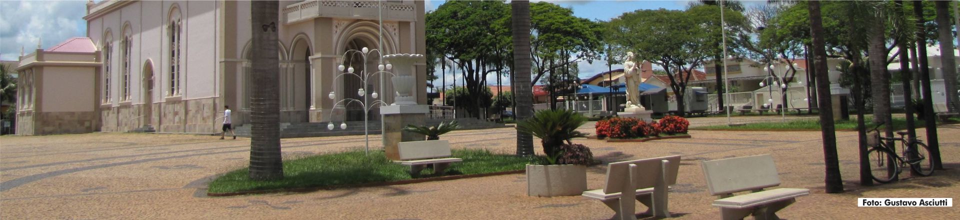 Praça - Gustavo Asciutti
