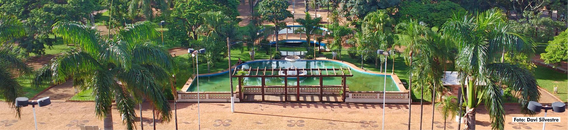 Praça - Torre da Igreja - Davi Silvestre